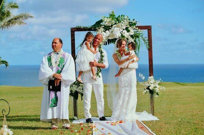 Jasmine Johnson with her sister in her parents, Dwayne Johnson and Lauren Hashian's wedding.